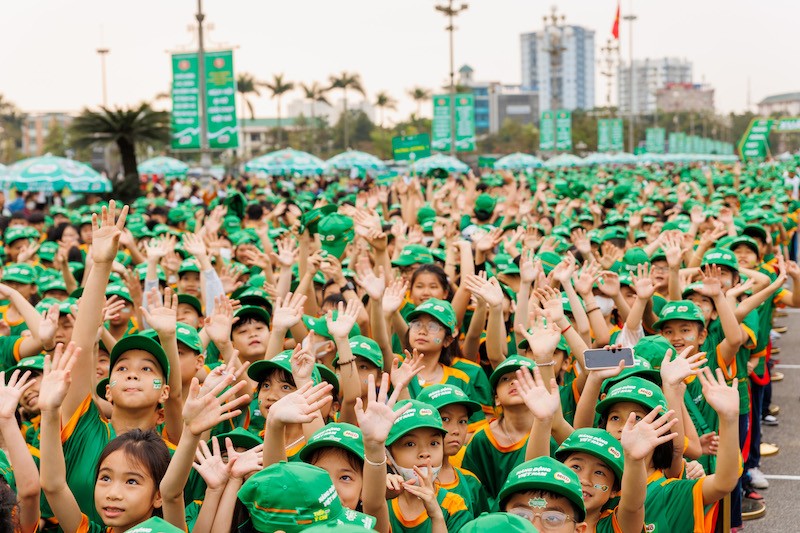 ngay-hoi-di-bo-milo-2023-thu-hut-su-tham-gia-cua-7500-em-hoc-sinh-va-phu-huynh-tren-dia-ban-tinh-nghe-an-1679216165.jpg