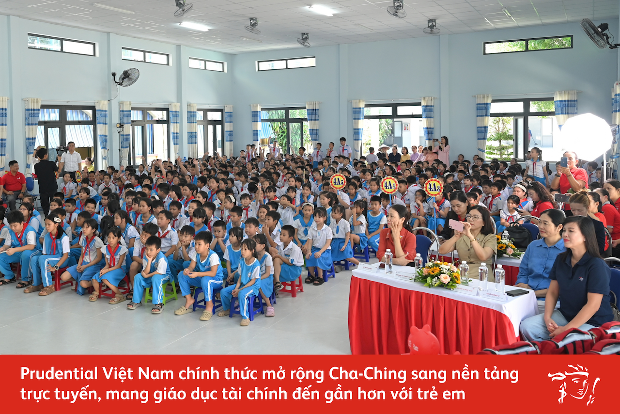 4-dong-dao-hoc-sinh-tai-da-nang-tham-gia-chuoi-hoat-dong-giao-duc-tai-chinh-cha-ching-1791204847.png