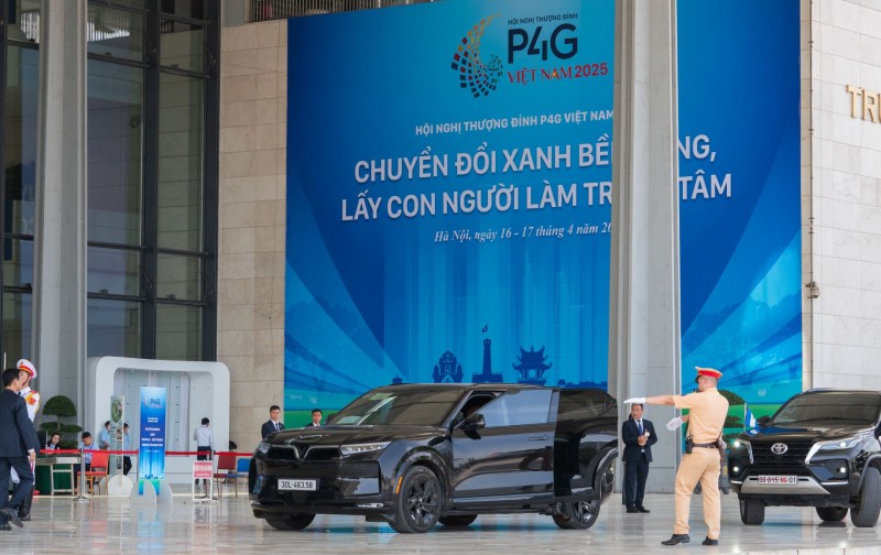 Dàn xe VinFast gây ấn tượng với đại biểu quốc tế tại Hội nghị Thượng đỉnh P4G