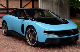 Lý do cổ phiếu Ferrari lao dốc ngay khi ra mắt siêu xe điện đầu tiên