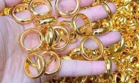 Giá vàng nhẫn hôm nay 30/5: Vàng nhẫn "lao dốc" không phanh