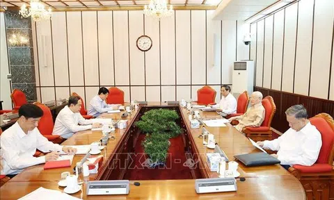 Tổng Bí thư Nguyễn Phú Trọng chủ trì cuộc họp lãnh đạo chủ chốt