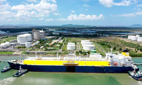 PV GAS đón chuyến tàu LNG thứ 5 về Việt Nam