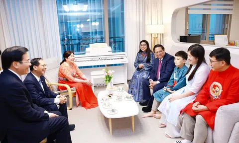 Thủ tướng Phạm Minh Chính thăm gia đình đa văn hóa Việt Nam - Hàn Quốc