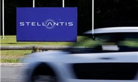 Stellantis, BMW triệu hồi hơn 700.000 xe do lỗi túi khí