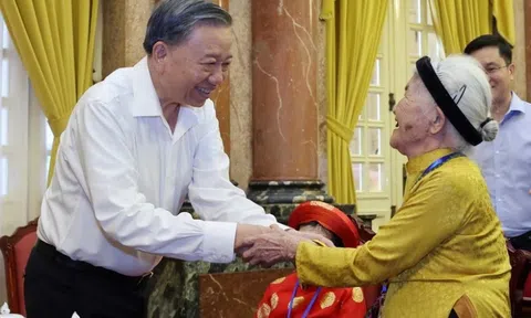 Chủ tịch nước Tô Lâm: Các gia đình chính sách phải luôn được hưởng đầy đủ thành quả của sự nghiệp đổi mới