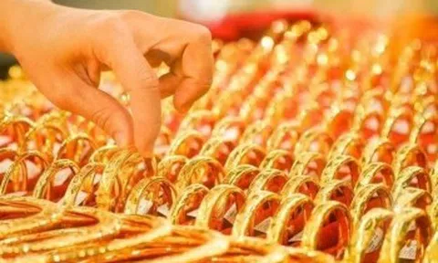 Giá vàng chiều nay 10/9/2024: Vàng nhẫn bật tăng, chuyên gia dự báo bất ngờ