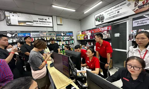 Hơn 10.000 iPhone 16 series giao tới tay khách Việt ngay trong đêm mở bán