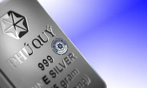 Giá bạc hôm nay 31/10: Bạc suy yếu, giá vàng vẫn liên tiếp "phá đỉnh"