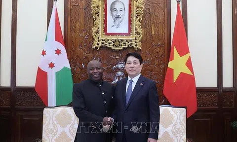 Chủ tịch nước Lương Cường hội đàm với Tổng thống Burundi Évariste Ndayishimiye