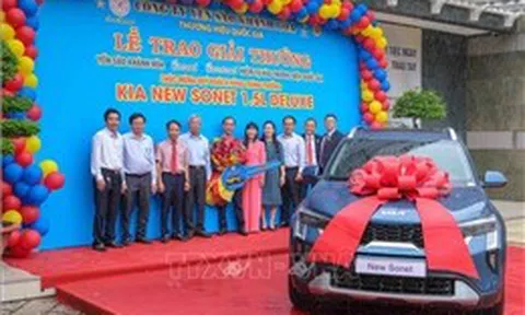 Yến sào Khánh Hòa trao phần thưởng tri ân khách hàng