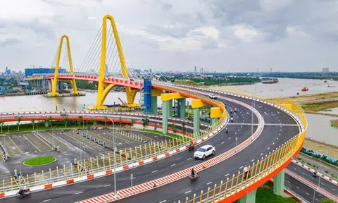 Vingroup (VIC) công bố hai trụ cột hoạt động mới: Hạ tầng và Năng lượng xanh