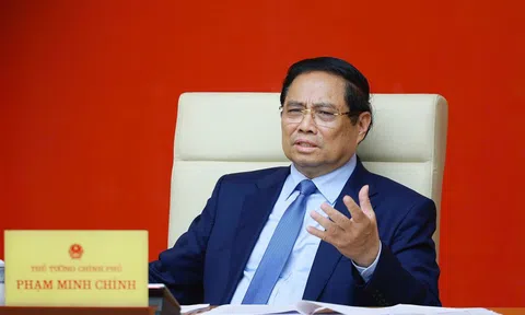 Thủ tướng: Khẩn trương hoàn thiện bộ tiêu chuẩn, quy chuẩn về đường sắt tốc độ cao