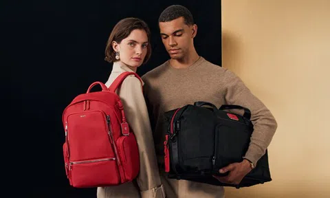 TUMI MỜI BẠN TẬN HƯỞNG "GIFT JOY" TRONG MÙA LỄ NÀY