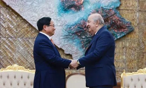 Thủ tướng Phạm Minh Chính hội kiến Tổng thống Algeria