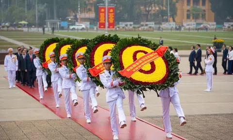 Lãnh đạo Đảng, Nhà nước vào Lăng viếng Chủ tịch Hồ Chí Minh nhân kỷ niệm 96 năm Ngày thành lập Đảng Cộng sản Việt Nam