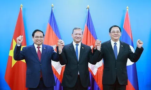 Thủ tướng ba nước Việt Nam - Campuchia - Lào họp triển khai kết quả cuộc gặp giữa người đứng đầu ba Đảng