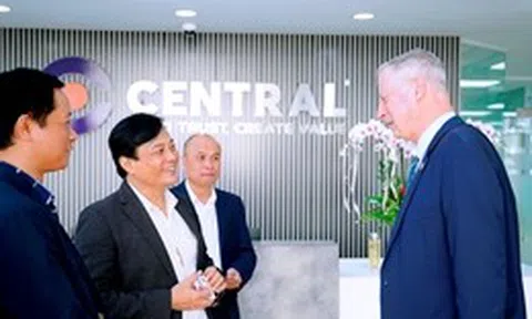 Ngài Đại sứ đặc mệnh toàn quyền Israel đến thăm và chúc Tết Central