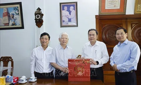 Chủ tịch Quốc hội Trần Thanh Mẫn thăm, chúc Tết nguyên lãnh đạo Đảng, Nhà nước