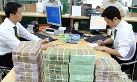 Ngân hàng tăng tốc huy động, lãi suất nâng lên mặt bằng mới
