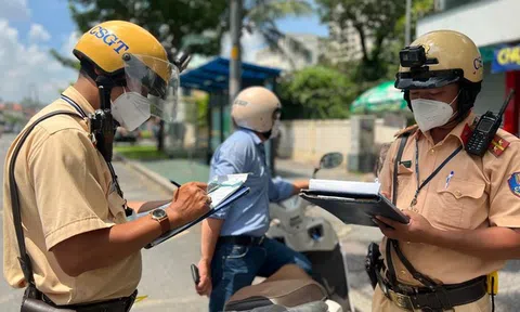 Lái xe mà vô tư làm điều này phạt tới 6 triệu đồng, không phải ai cũng biết