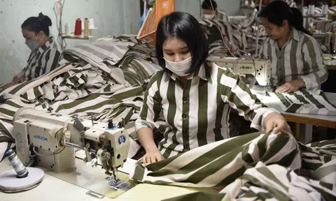 Đề xuất công khai mã QR để người nhà gửi tiền cho phạm nhân