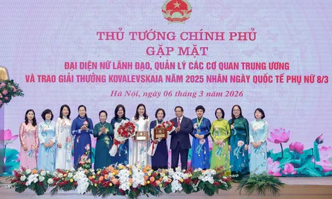 Thủ tướng: Phụ nữ Việt Nam vượt qua chính mình, trở thành lực lượng nòng cốt, nhân tố kiến tạo tiến trình đổi mới và phát triển