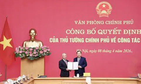 Công bố Quyết định điều động, bổ nhiệm đồng chí Đôn Tuấn Phong giữ chức Phó Chủ nhiệm Văn phòng Chính phủ