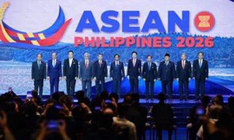 Thủ tướng Lê Minh Hưng bắt đầu các hoạt động tại Hội nghị Cấp cao ASEAN 48
