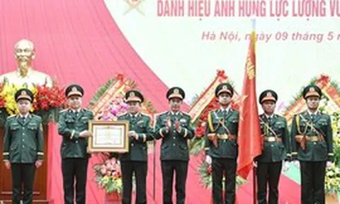 Đại tướng Phan Văn Giang dự Lễ đón nhận danh hiệu Anh hùng lực lượng vũ trang nhân dân của Cục 16 (Tổng cục II)