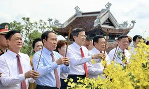 Phó Thủ tướng Lê Tiến Châu tham gia đoàn đại biểu dâng hương, dâng hoa tưởng nhớ Chủ tịch Hồ Chí Minh