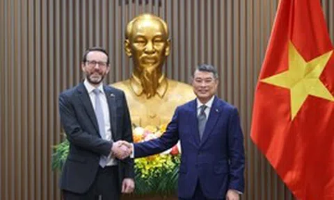 Thủ tướng Lê Minh Hưng tiếp Đại sứ Anh: Đồng hành cùng Việt Nam xây dựng trung tâm tài chính quốc tế