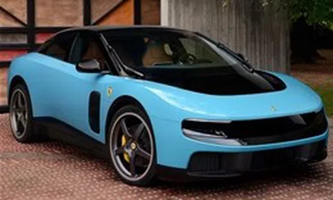 Lý do cổ phiếu Ferrari lao dốc ngay khi ra mắt siêu xe điện đầu tiên