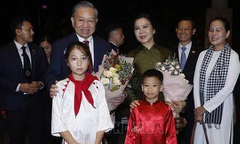 Tổng Bí thư, Chủ tịch nước Tô Lâm và Phu nhân bắt đầu thăm cấp Nhà nước Cộng hòa Singapore