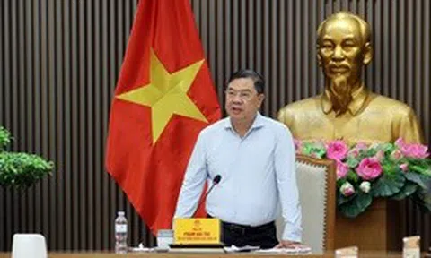 Phó Thủ tướng Thường trực Phạm Gia Túc: Hoàn thiện Nghị định mới để tái cơ cấu hệ thống kinh doanh xăng dầu, giảm khâu trung gian