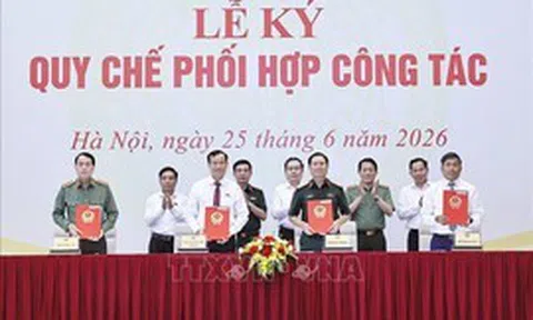 Chủ tịch Quốc hội chứng kiến ký quy chế phối hợp công tác quốc phòng, an ninh và đối ngoại
