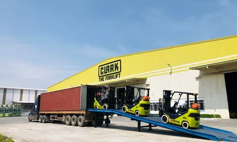 Con người và công nghệ là ‘kim chỉ nam’ để Clark phát triển