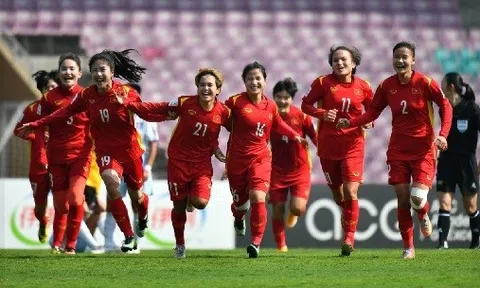 Tuyển bóng đá nữ Việt Nam được các CLB hàng đầu Châu Âu gửi lời chúc mừng