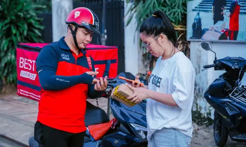 Gần 2,500 vật tư hoạt động được BEST trao đến shipper miền Nam