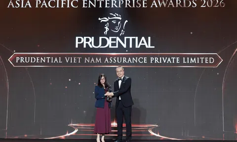 27 NĂM TẠI VIỆT NAM, PRUDENTIAL NHẬN CÚ ĐÚP GIẢI THƯỞNG CHÂU Á – THÁI BÌNH DƯƠNG VỀ TĂNG TRƯỞNG CHẤT LƯỢNG VÀ QUẢN TRỊ DOANH NGHIỆP
