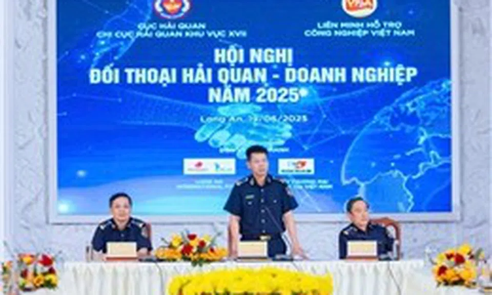 Hải quan đồng hành, tháo gỡ khó khăn cùng doanh nghiệp